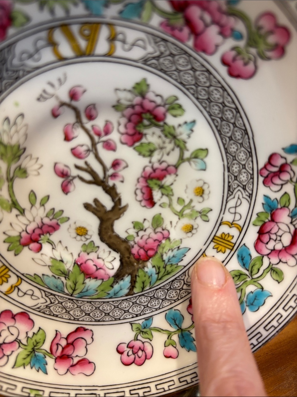 Aynsley China from England, Indian Tree pattern & Greek key saucers - Picture 10 of 14
